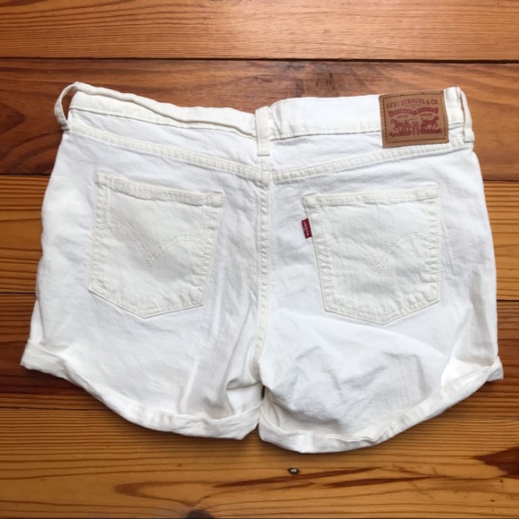 Levi’s White Denim Stretch Shorts, EUC, 29 - Picture 6 of 10